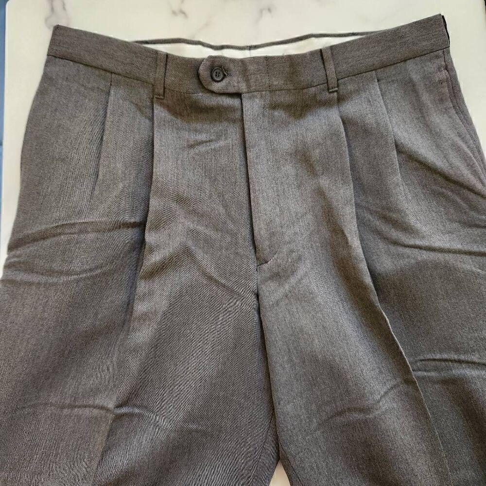 Geoffrey Beene Men's 38x30 dark gray pleated dress pants formal bottoms